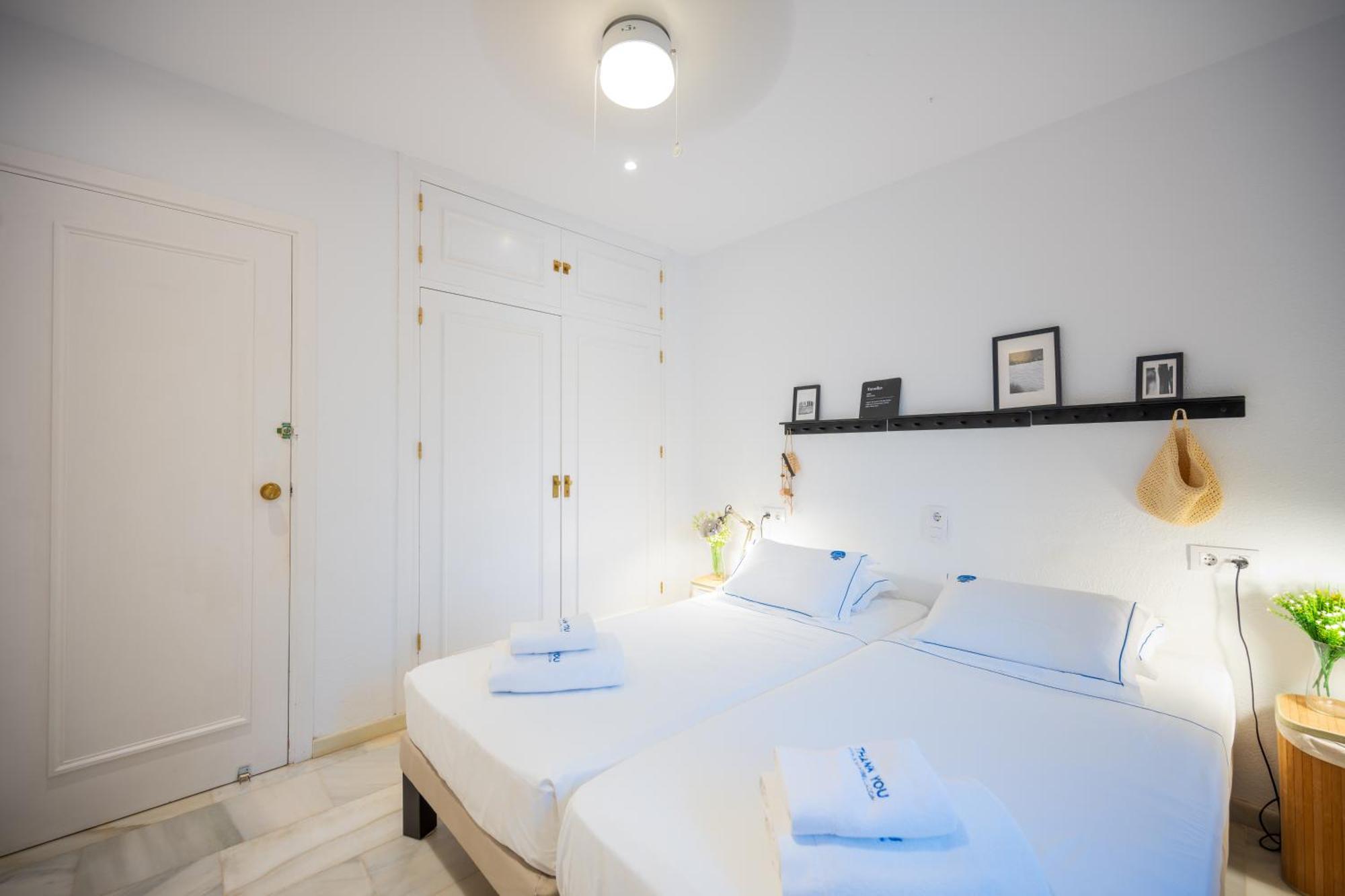 מארבלה Typical Beach House Las Chapas Playa With Heated Pool מראה חיצוני תמונה