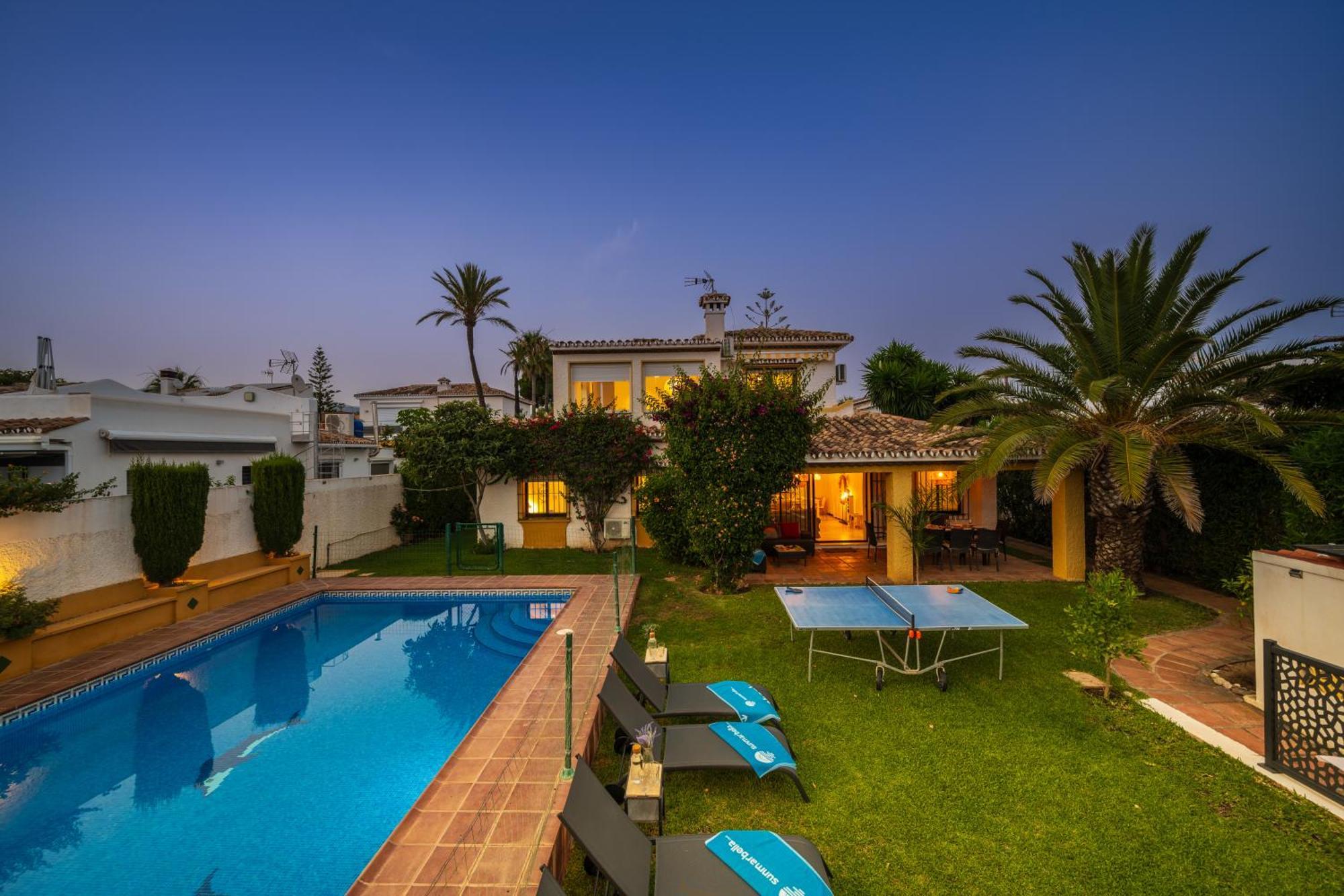מארבלה Typical Beach House Las Chapas Playa With Heated Pool מראה חיצוני תמונה